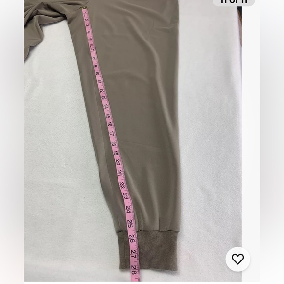 Chico’s 90’s Black Label strapless jogger Jumpsuit, taupe-size 1/8-10 - Picture 6 of 8